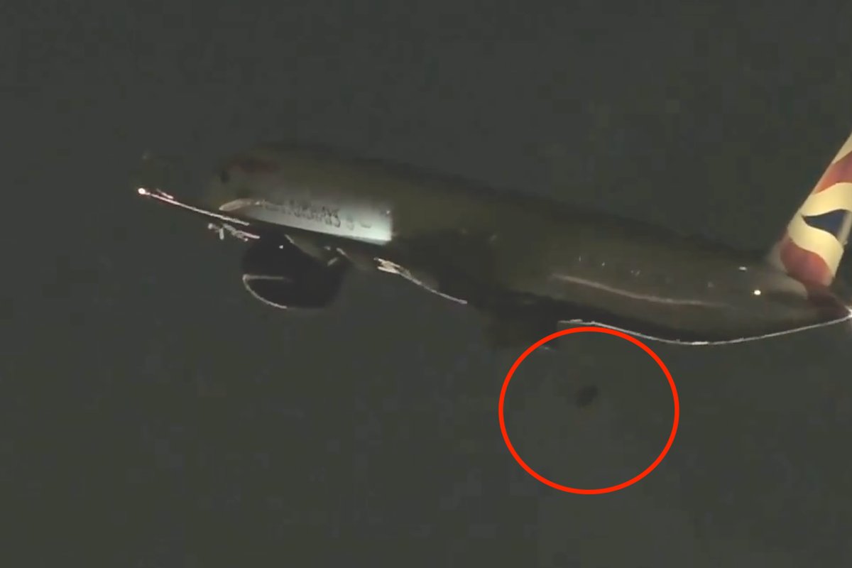 Vos pakilusiam „British Airways“ lėktuvui nukrito ratas