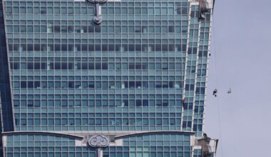 Amerikiečių alpinistas įkopė į aukščiausią statinį Taivane