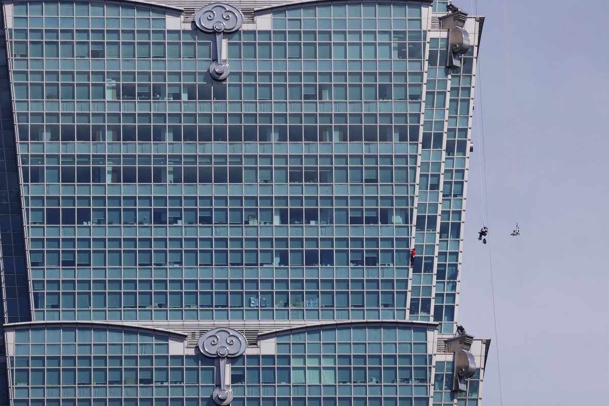 Amerikiečių alpinistas įkopė į aukščiausią statinį Taivane