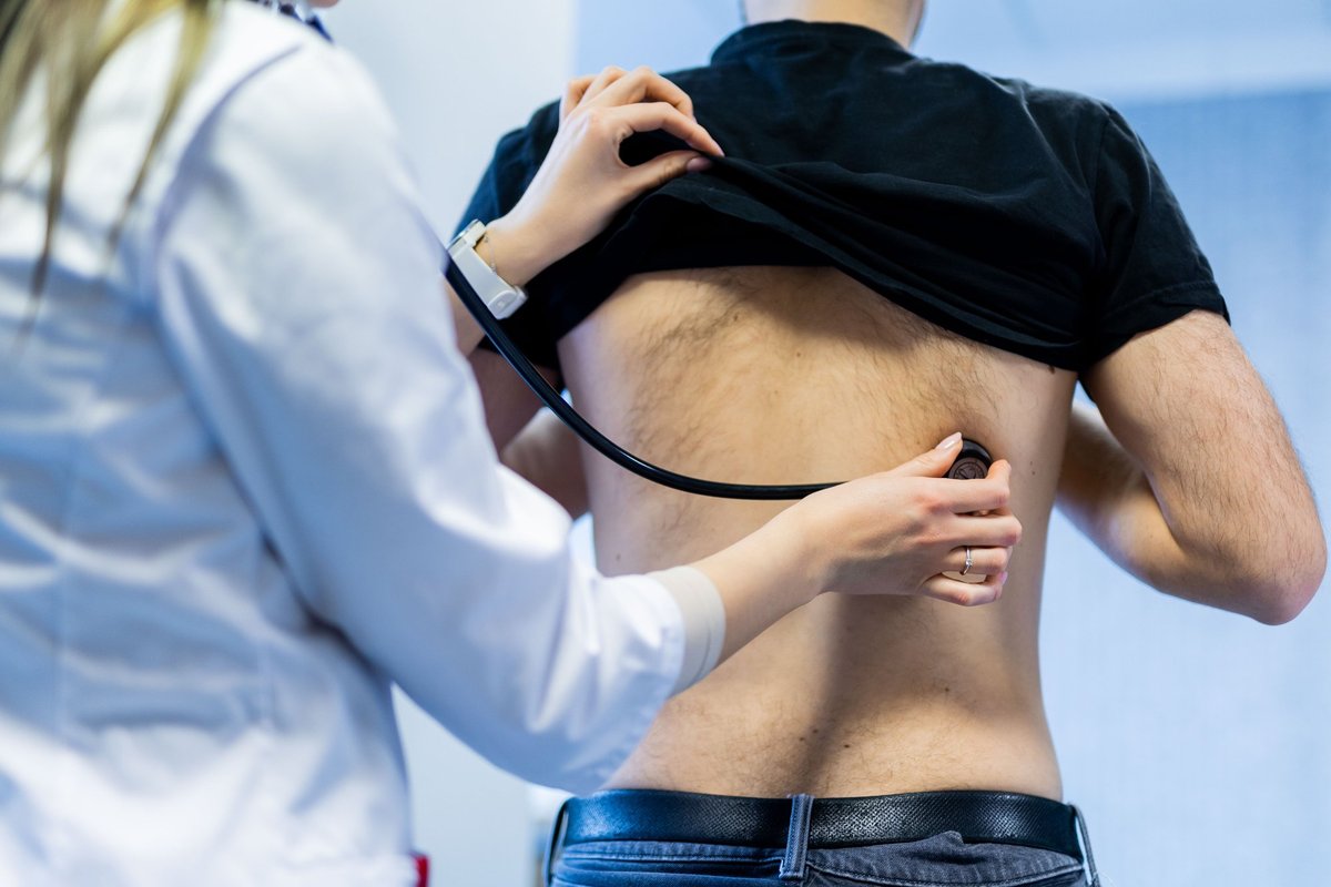 Vokietija nepagrįstais pavadino JAV sveikatos sekretoriaus teiginius dėl gydytojų persekiojimo