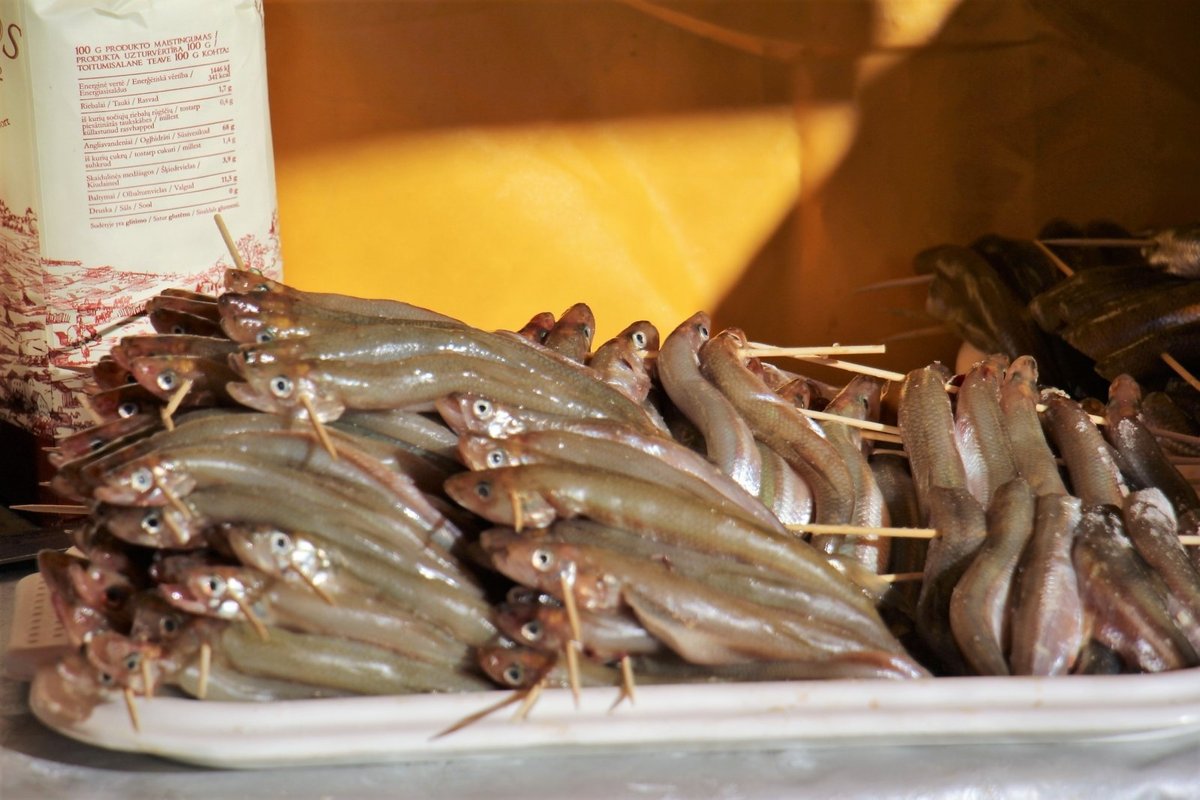 Stintų kainą išvydęs vyras juokavo: už tokią kainą jos šventos