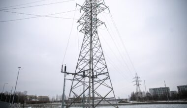 Antradienio elektros kaina: keturi kainos šuoliai