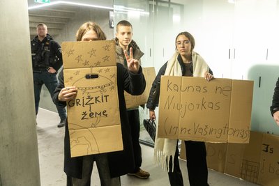 Susitikimas su LR Seimo nariais Remigijumi Žemaitaičiu, Sauliumi Bucevičiumi ir Artūru Skardžiumi