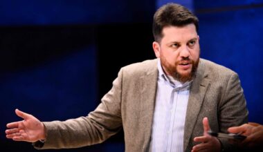 Navalno bendražygio Volkovo pavardė skamba skandale: nutekintose žinutėse – bjaurūs žodžiai ukrainiečiams