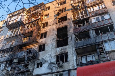 Po dronų smūgių Kyjive, Dnipre, Odesoje smarkiai sutrikęs elektros tiekimas