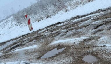 Išrausia ir palieka: paaiškino, kodėl gyventojai turi gadinti automobilius ir patirti tiek nepatogumų