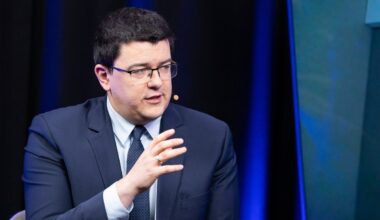 Sinica siūlo dekriminalizuoti atsakomybę už neapykantos kalbą