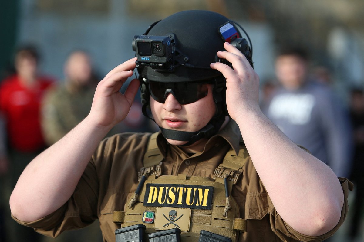 Kadyrovo sūnus pagrasino atsigabenti Zelenskį į Grozną