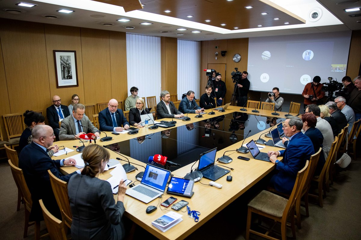 LRT darbo grupėje – siūlymas riboti vadovo kadencijas, mažinti prezidento skiriamų Tarybos narių skaičių