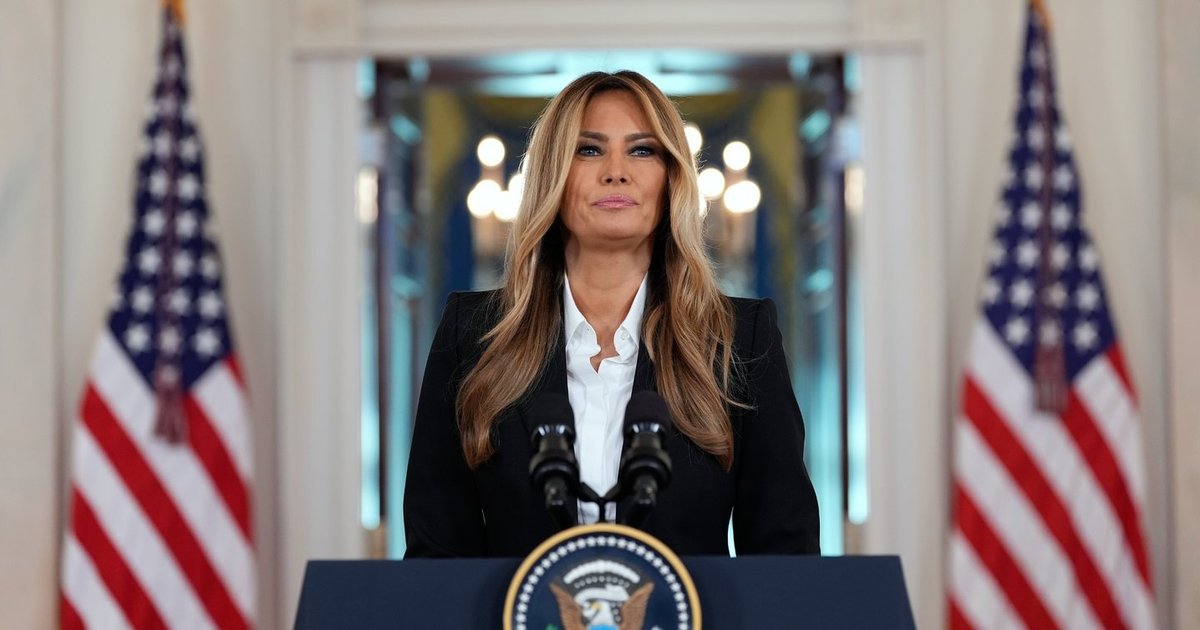 Melania Trump sulaukė laiško iš Vladimiro Putino: pasakė, kas jame