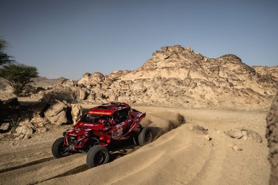 „Izoton sport“  Mindaugo Sidabro su Ernestu Česoko ekipažas