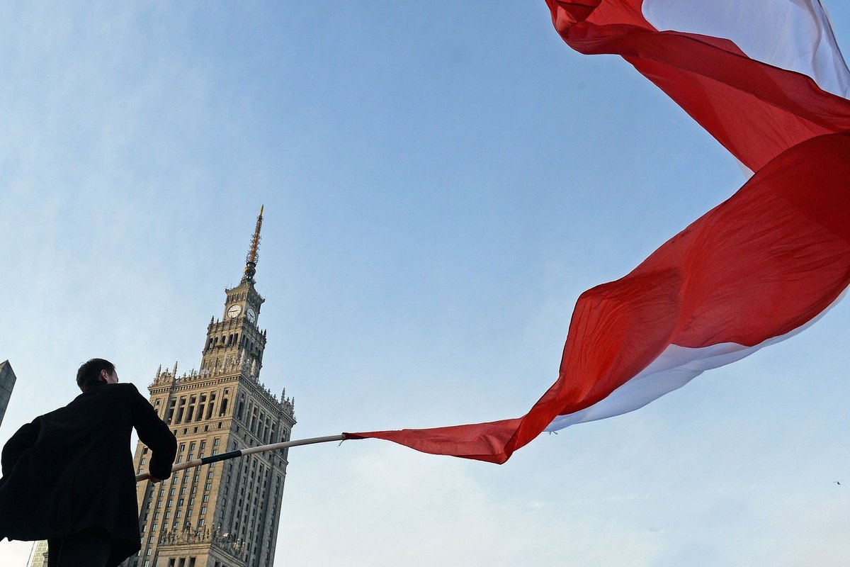 Lenkija skelbia atrėmusi kibernetinę ataką, „kokios dar nebuvo“