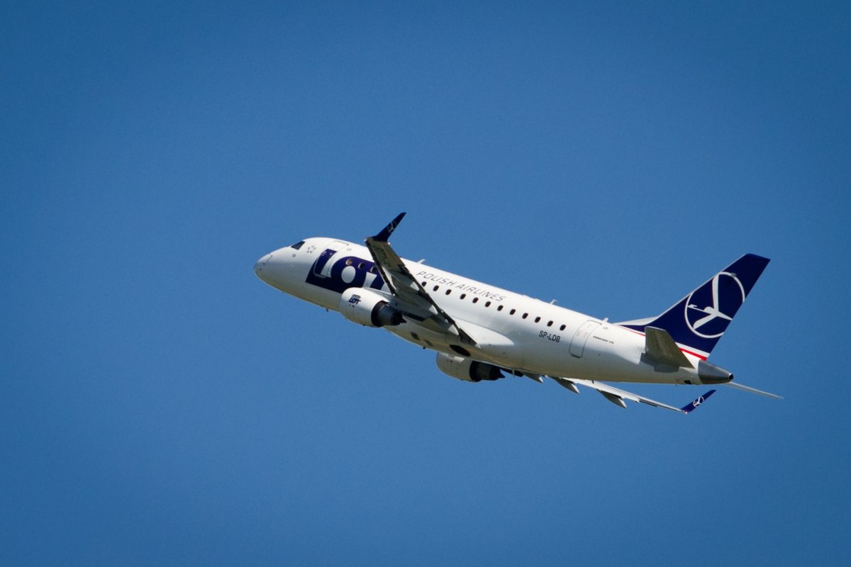 Skrydis į Londono Sitį nutraukiamas, iš verslo – kritika