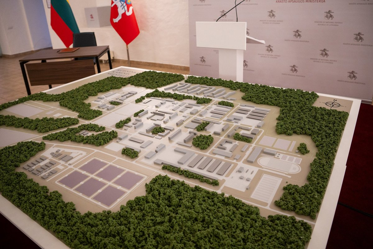 Rūdninkų karinio miestelio vystymo II etapo sutarčių pasirašymas - Delfi