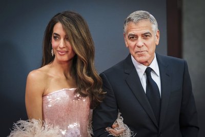 George'as Clooney su žmona Amal