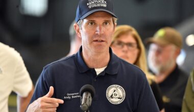 JAV gubernatoriai dėl Trumpo žodžių į vatą nebevynioja