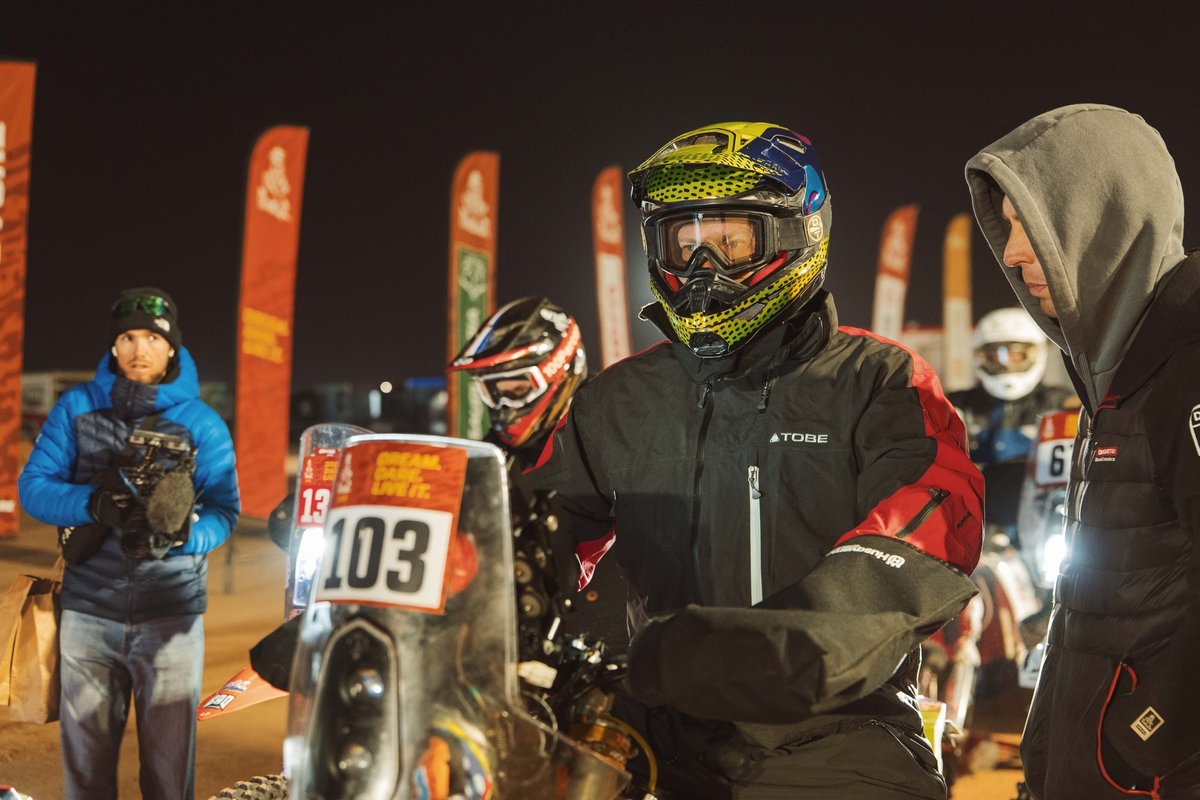 Šatkus apie Dakare smėlio ir kopų išbandymą