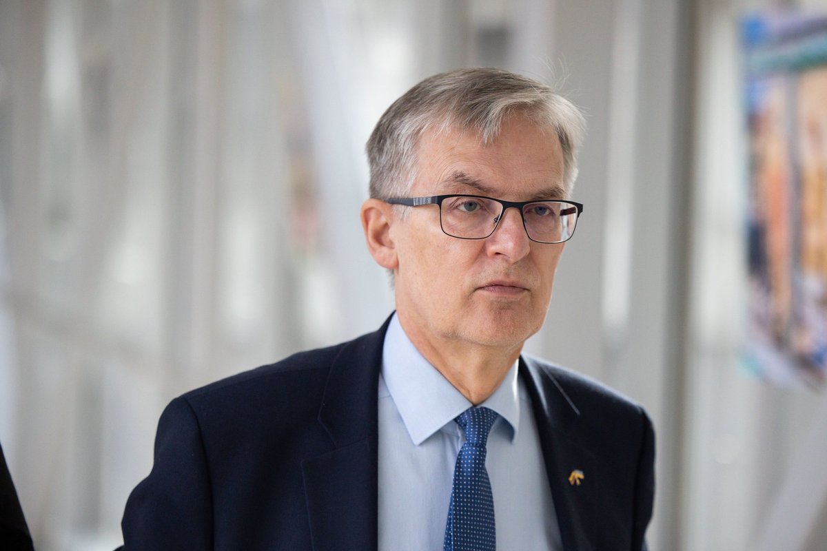 Ketvirtadienį KT skelbs, ar jis gali dirbti Teisme