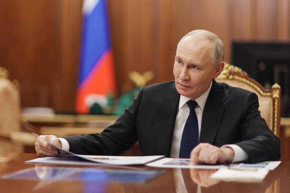 Putinas nurodė 2026 m. smarkiai padidinti mokesčių surinkimą