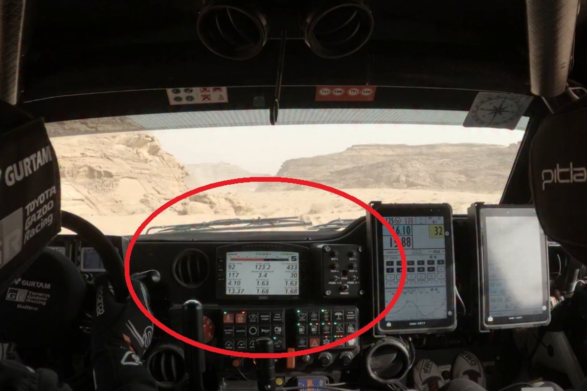 Vanago ekipažas Dakaro trasoje pakilo į orą: nuo smūgio į žemę Aisvydas net suklykė