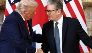 Trumpui ėmė prieštarauti net jo draugai Europoje