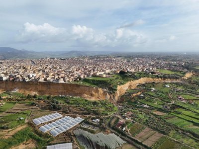 Sicilijoje sugriuvo keturių kilometrų ilgio uolos ruožas