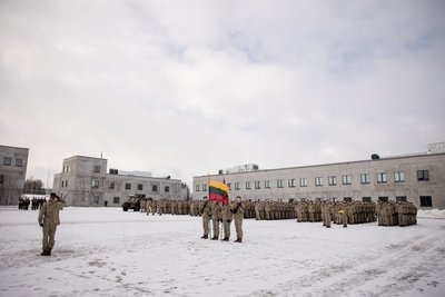 Atidarytas naujas karinis miestelis Rokantiškėse