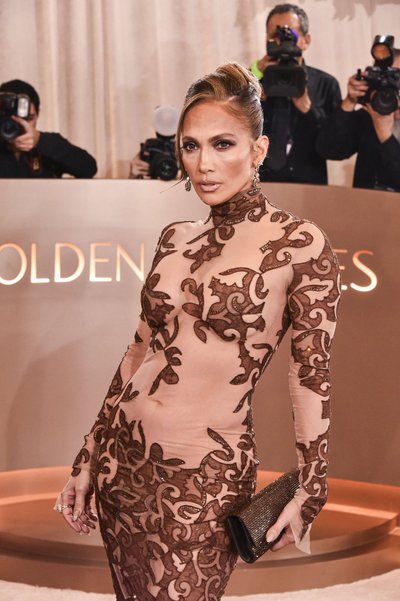 Internautai iškeikė Jennifer Lopez po paviešinto jos šaltumo ant raudonojo kilimo