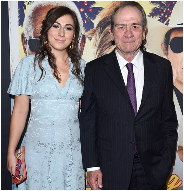 Tommy Lee Jonesas ir dukra Victoria (nuotr. socialinių tinklų) 