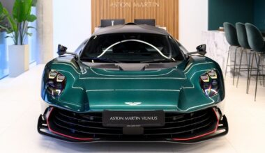Gatvėse tokio nepamatysite: į Lietuvą atgabentas vienas iš 999 pasaulyje egzistuojančių „Aston Martin Valhalla“