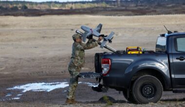 Lenkija pasirašė istorinę sutartį, kuri sustiprins gynybos pajėgumus
