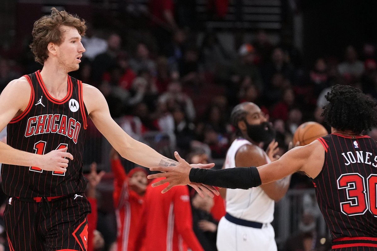 Skrajojęs Buzelis išmaudė NBA žvaigždę ir prisidėjo prie „Bulls“ rekordo