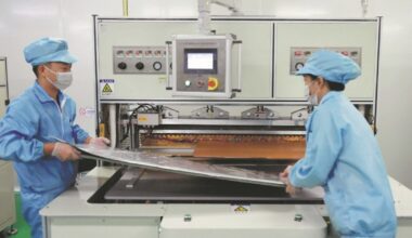 Žiemos iššūkiai elektromobiliams: šilumos siurblys, ridos nuostoliai ir įkrovimo lėtėjimas