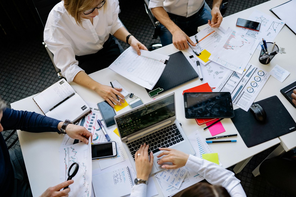 Lietuvos verslas pasiryžęs investuoti, bet plėtrą stabdo biurokratija ir augantys kaštai