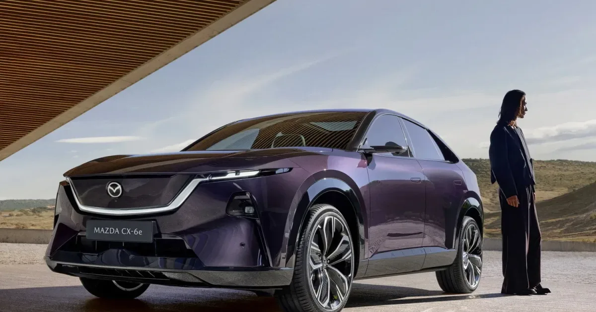 „Mazda“ pristatė naująjį „CX-6e“ modelį su 484 kilometrų nuotoliu ir milžinišku ekranu