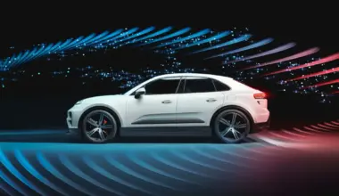 „Porsche“ pripažino klaidą: „Macan“ elektrifikacija nepasiteisino, grįžta vidaus degimo varikliai