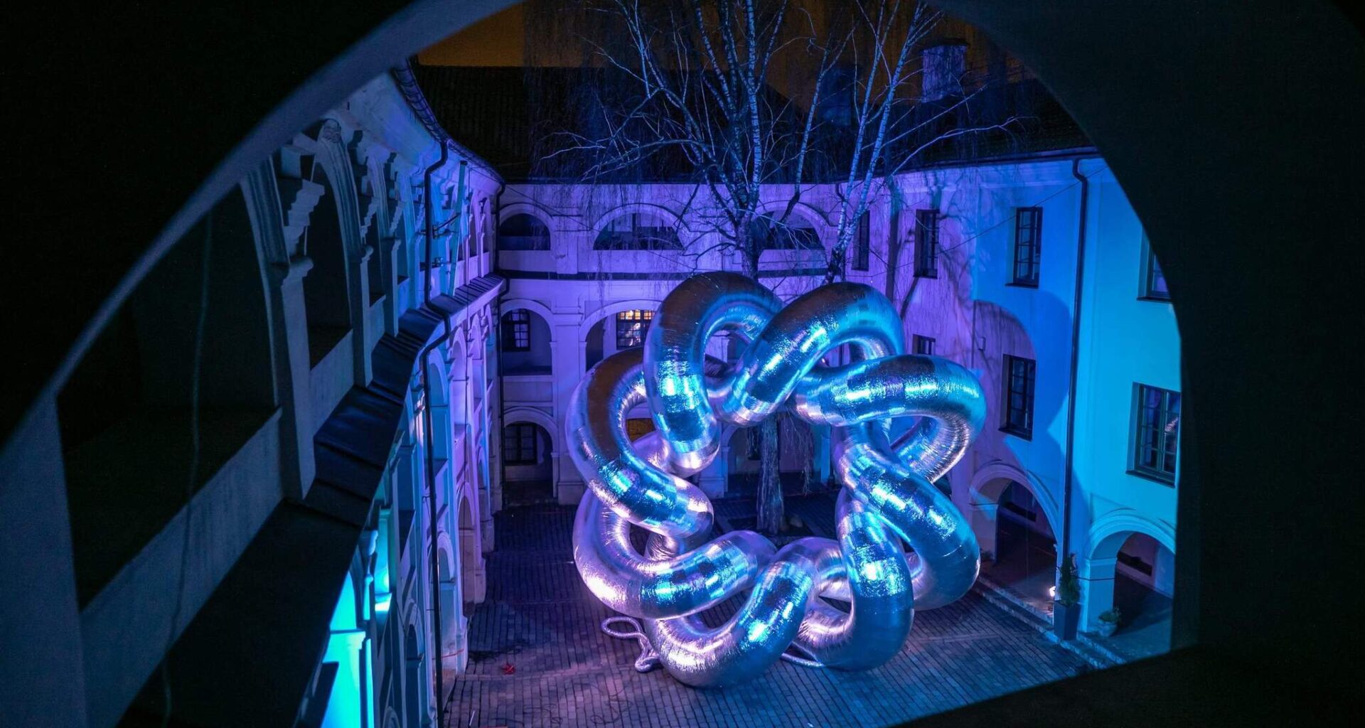 Prasideda Vilniaus šviesų festivalis: nušvis 25 instaliacijos – štai kur jų ieškoti (žemėlapis)