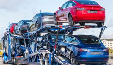 Elektromobilių bumas Norvegijoje: pirkėjai šturmuoja salonus, bet kas laukia po mokesčių pakeitimų?