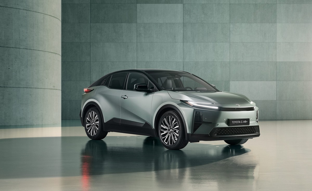 Į Lietuvą atvyksta galingiausias „Toyota“ Europos modelių gamos SUV – naujasis visiškai elektrinis „Toyota C-HR+“