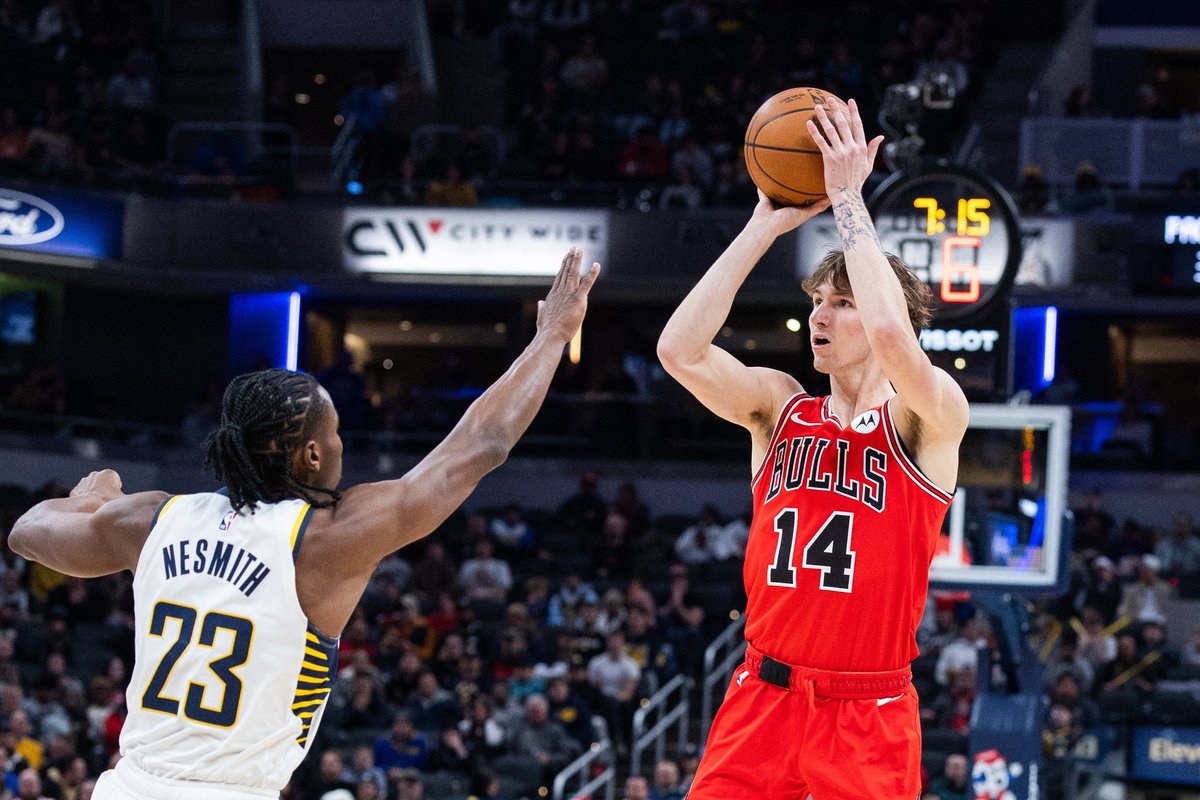 Buzelis sužaidė karjeros kėlinį, bet „Bulls“ paleido pergalę