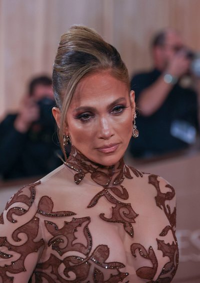 Internautai iškeikė Jennifer Lopez po paviešinto jos šaltumo ant raudonojo kilimo