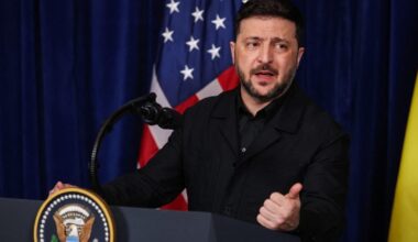 Karas Ukrainoje. Zelenskis: niekas aiškiai neatsako, kas bus, jei rusai vėl užpuls