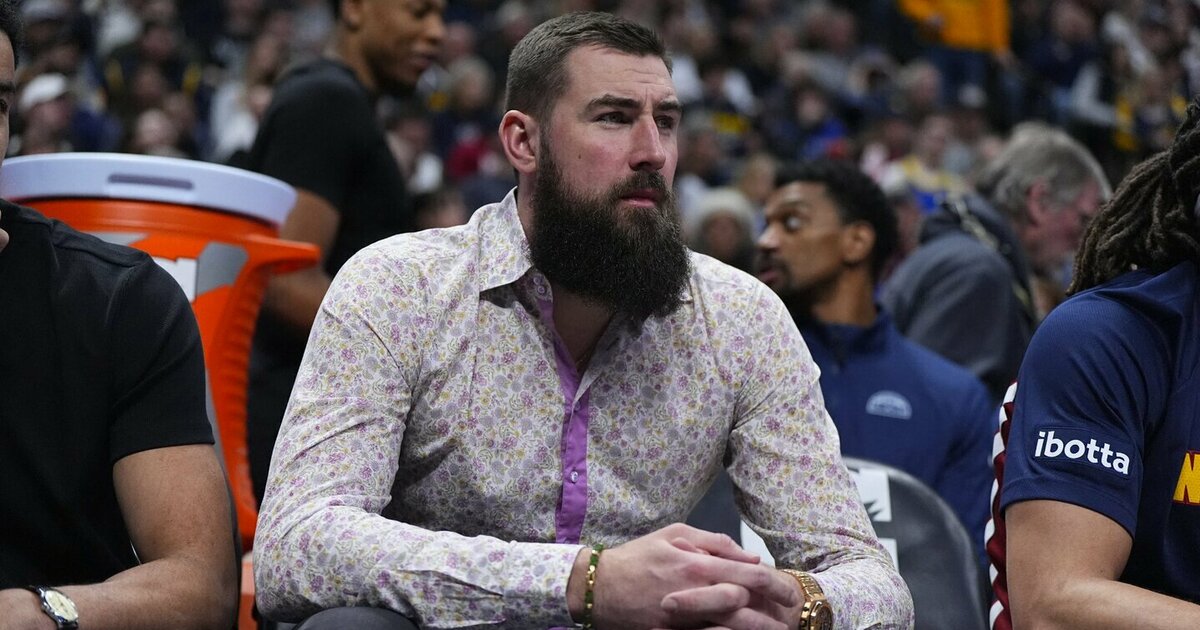 Valančiūnas stebėjo „Nuggets“ sutriuškinimą | Sportas.lt