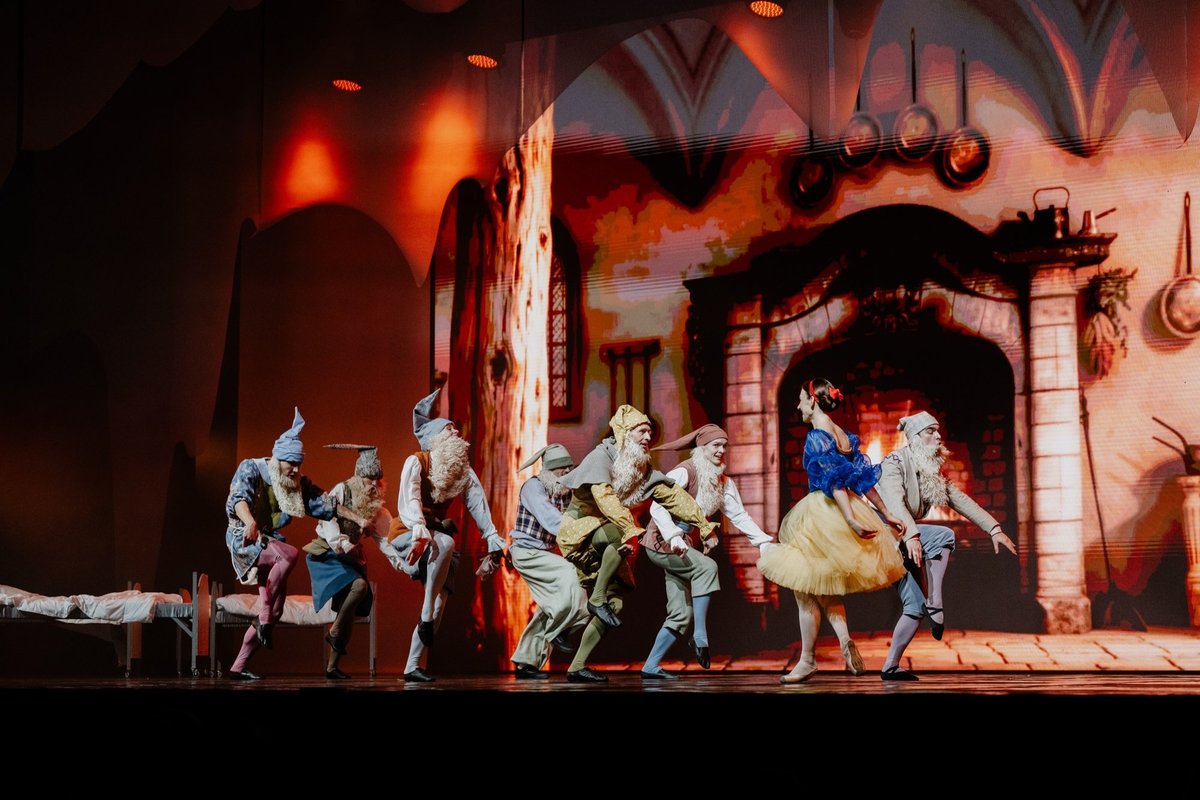 Įvyko baleto „Snieguolė ir septyni nykštukai“ premjera – ovacijos ir padėka žiūrovams bei artistams