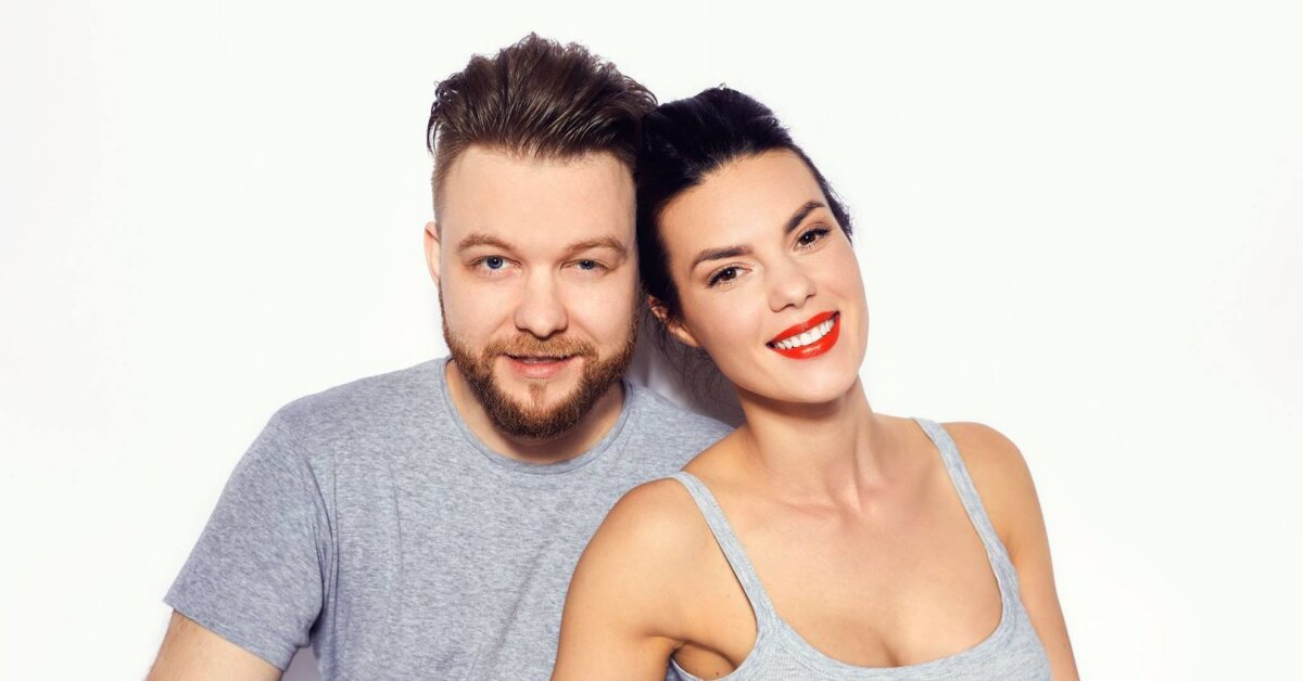 Netikėta žinia – Arvydas Martinėnas-Vudis pranešė apie vestuves: ištarė „taip“ trijų savo vaikų mamai Sandrai | Vardai