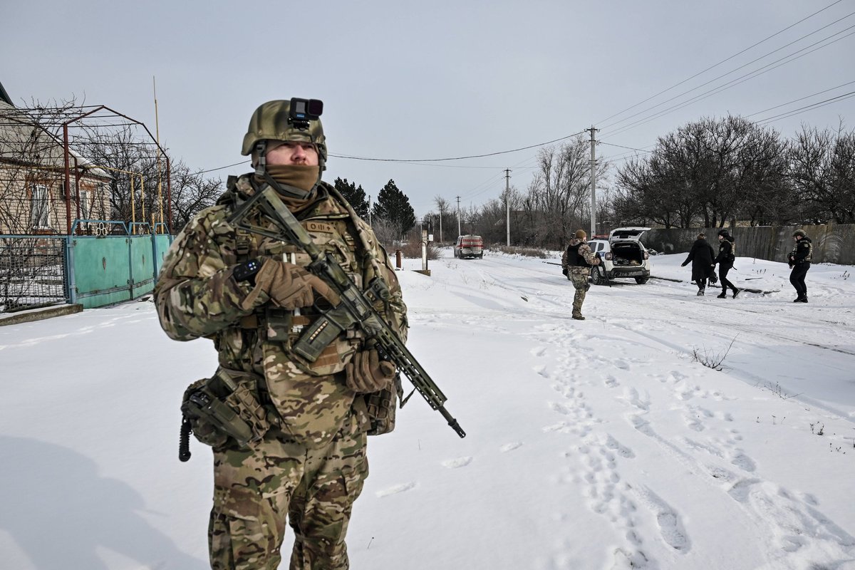 Ukraina: Rusija neteko dar vieno lėktuvo ir 830 karių - Delfi