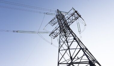 Vidutinė elektros kaina Lietuvoje gruodį mažėjo 25 procentais – pigiausia buvo Estijoje