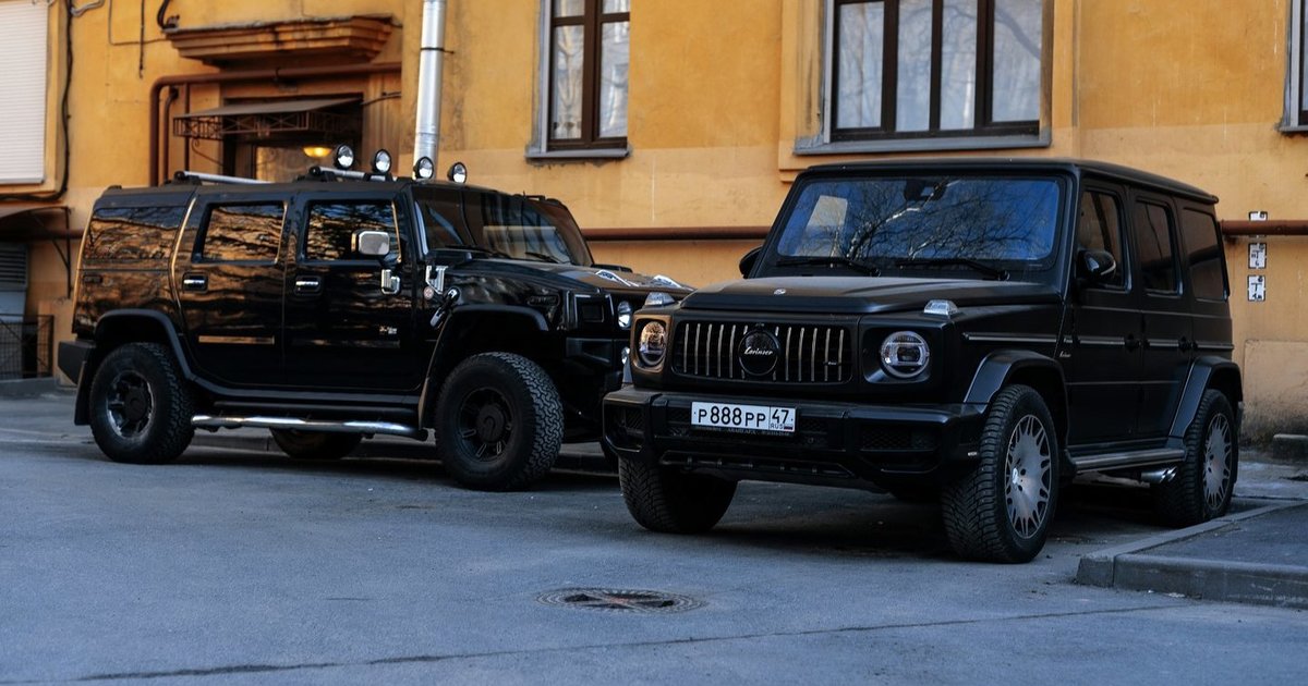 Moka dvigubai, bet perka daugiau: rusų turtuoliai masiškai graibsto vokiškus automobilius