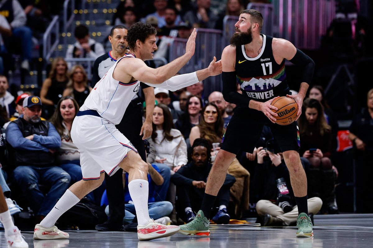 Denveryje – įspūdingas Jokičiaus sugrįžimas, neužgožtas Valančiūnas ir tvirta pergalė