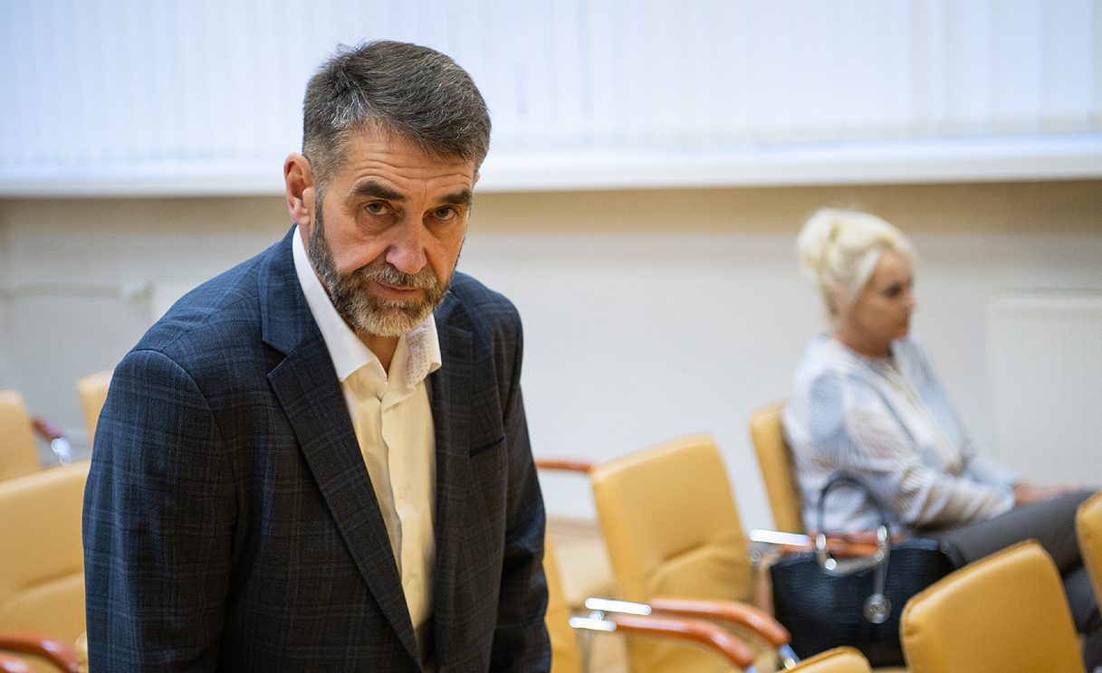 BUVĘS KUPIŠKIO MERAS BARDAUSKAS PAGRĮSTAI NUTEISTAS UŽ PIKTNAUDŽIAVIMĄ